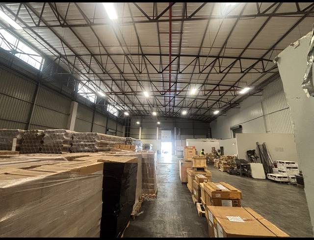 3,213M² WAREHOUSE TO LET IN AIRPORT INDUSTRIA